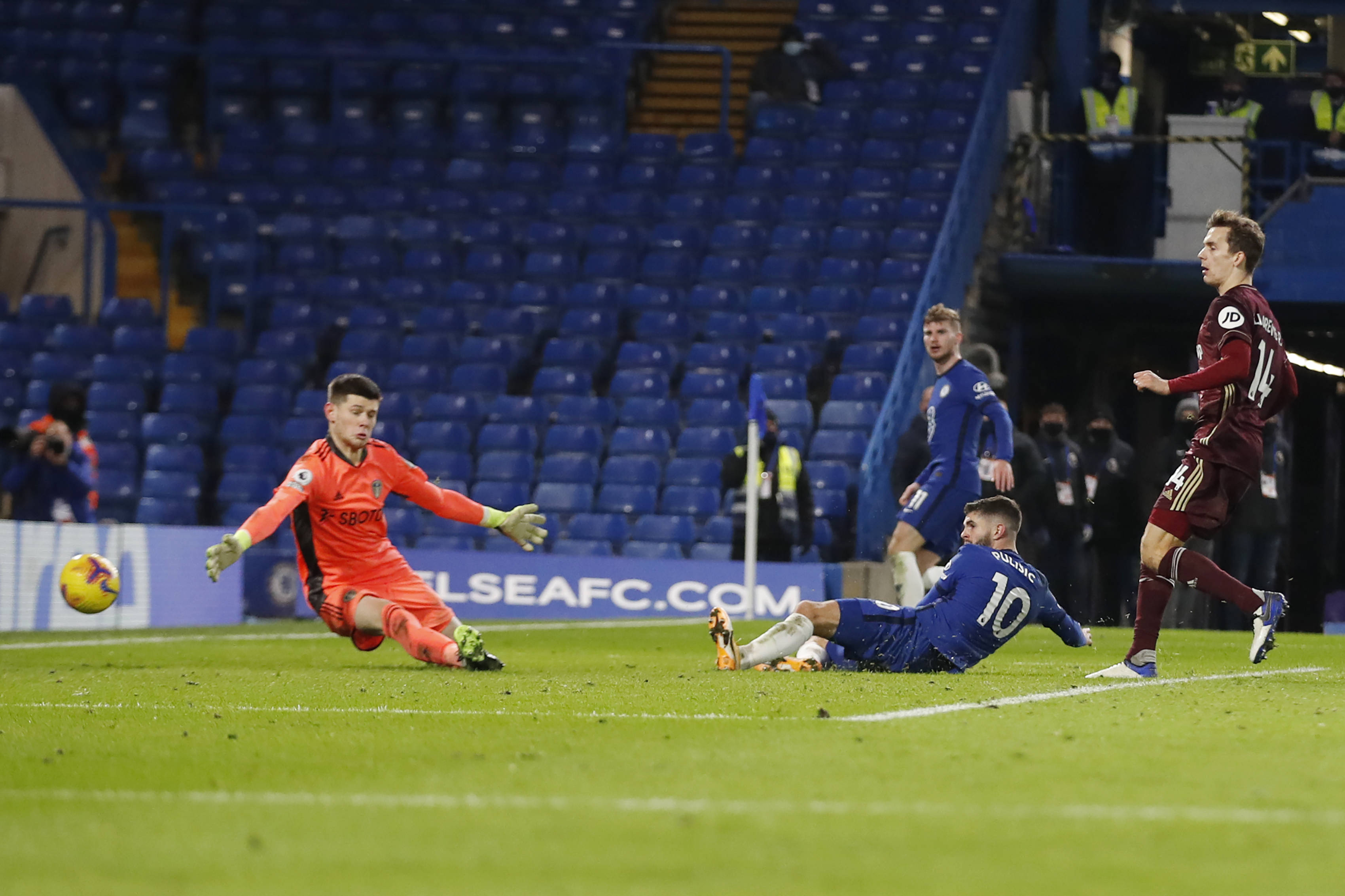 以其精准的 以其精准的